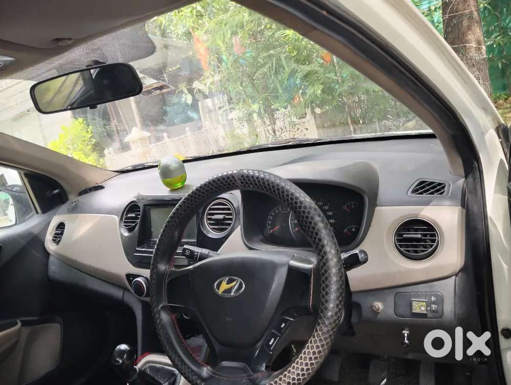 Hyundai Xcent Base Cng 2016 Model