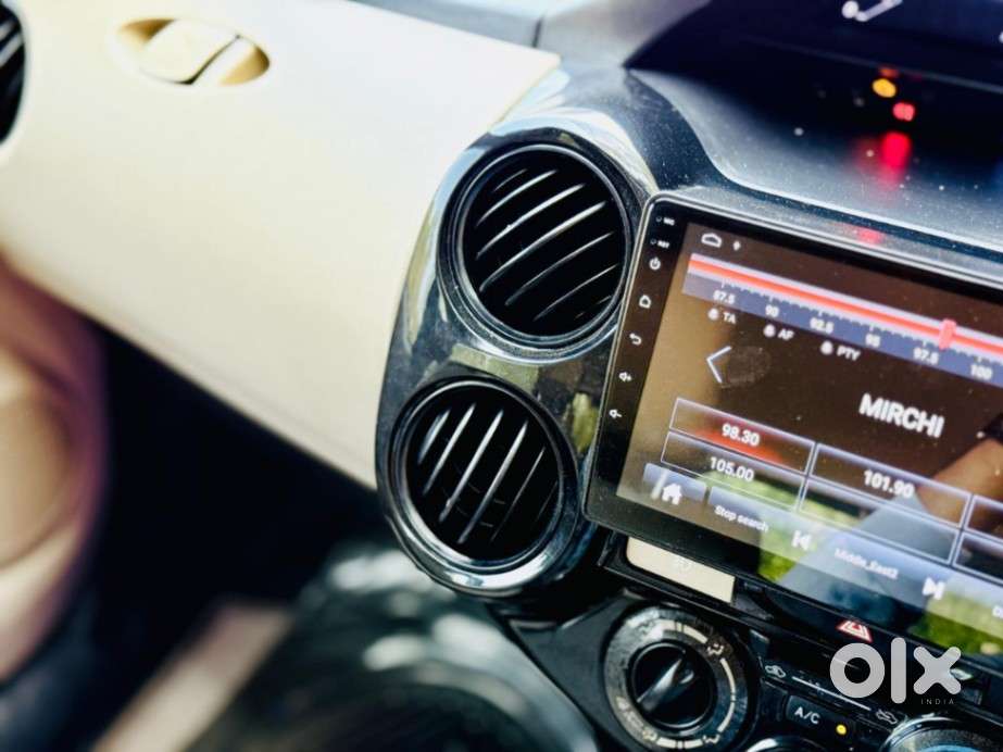 Toyota Etios Liva V Dual Tone, 2019, Petrol