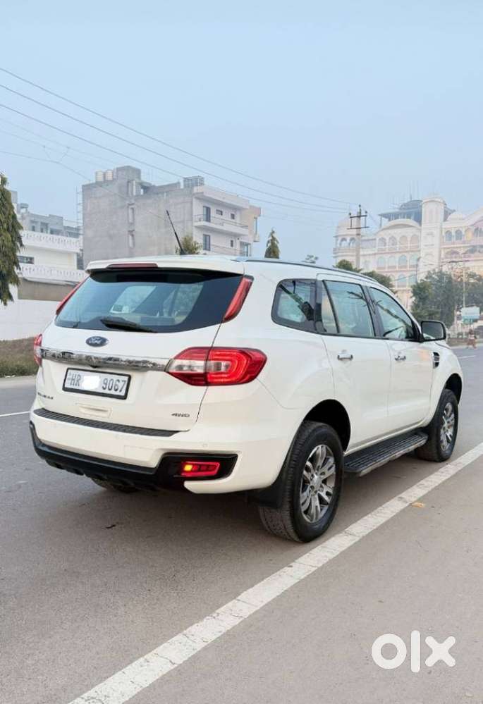 Ford Endeavour 3.2 Titanium At 4x4, 2017, Diesel