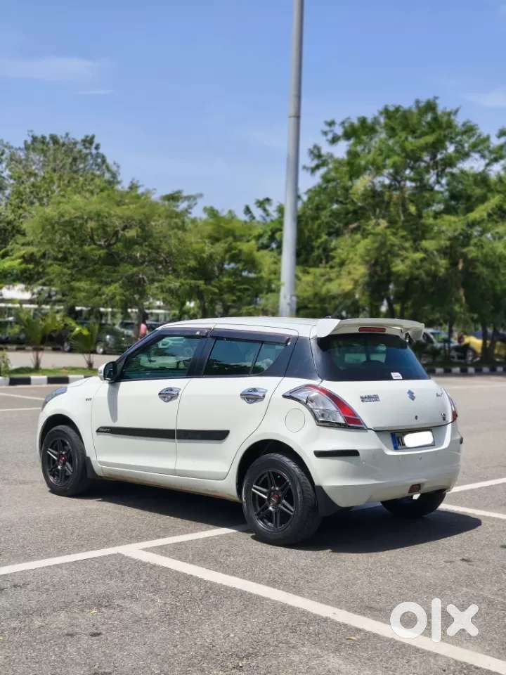 Maruti Suzuki Swift Vxi, 2014, Petrol