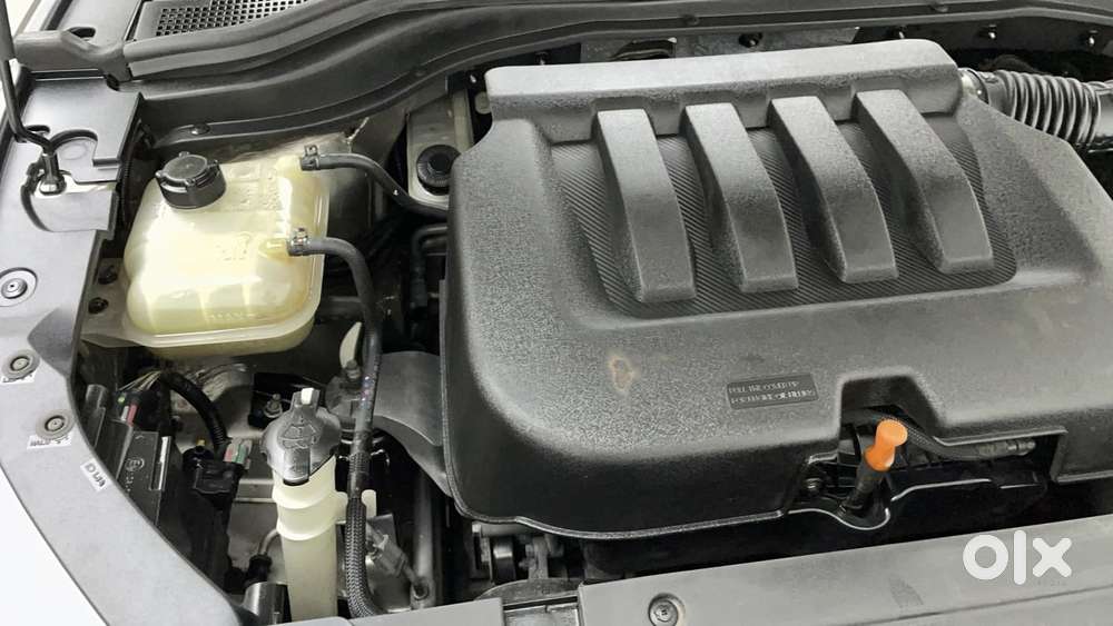 Mahindra Xuv700 2.0 Ax 7 Petrol At Str, 2021, Petrol