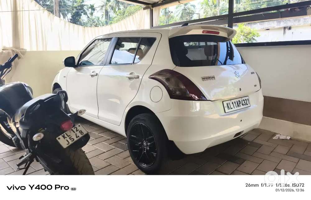 Maruti Suzuki Swift 2012 Diesel 93000 Km Driven