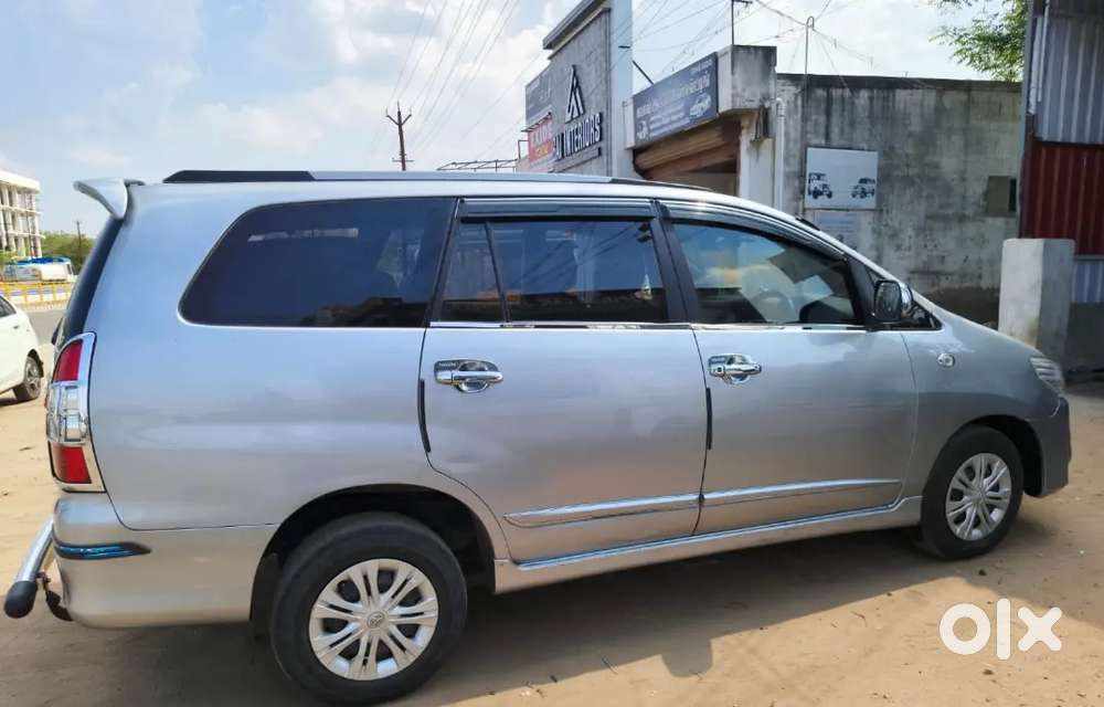 Toyota Innova 2016 Diesel Well Maintained