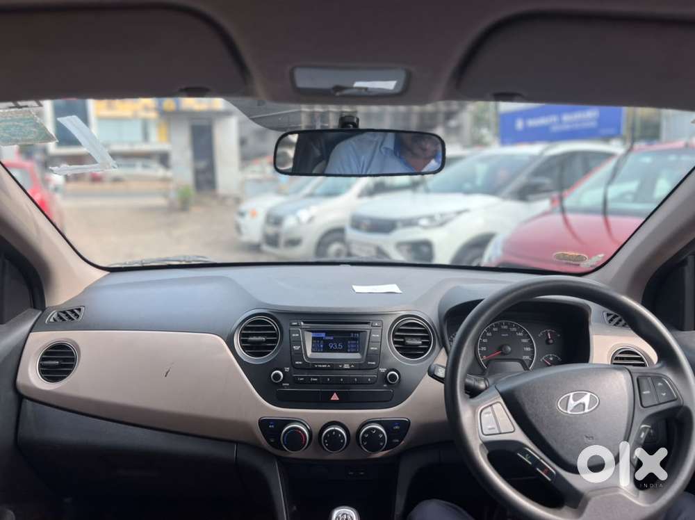 Hyundai Grand I10 Sportz, 2015, Petrol