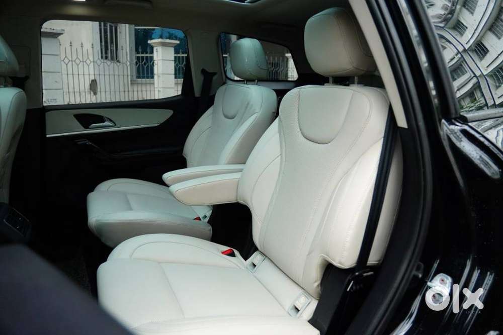 Mahindra Xuv700 2.2 Ax 7 Diesel Mt Luxury Pack Str, 2026, Diesel