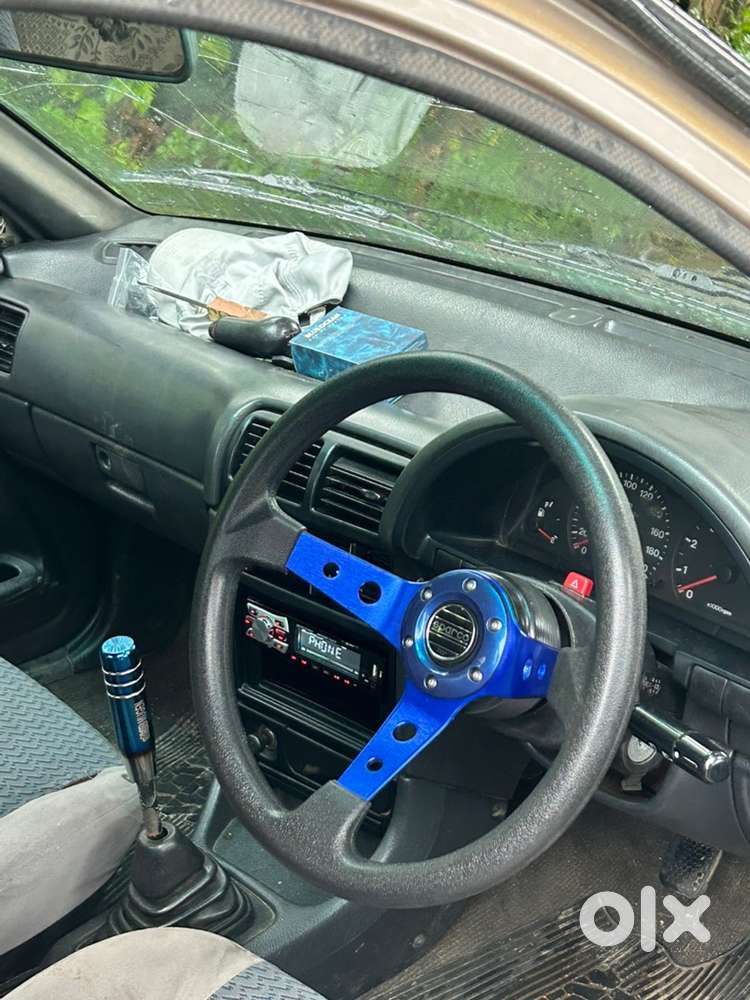 Maruti Suzuki Esteem 2002
