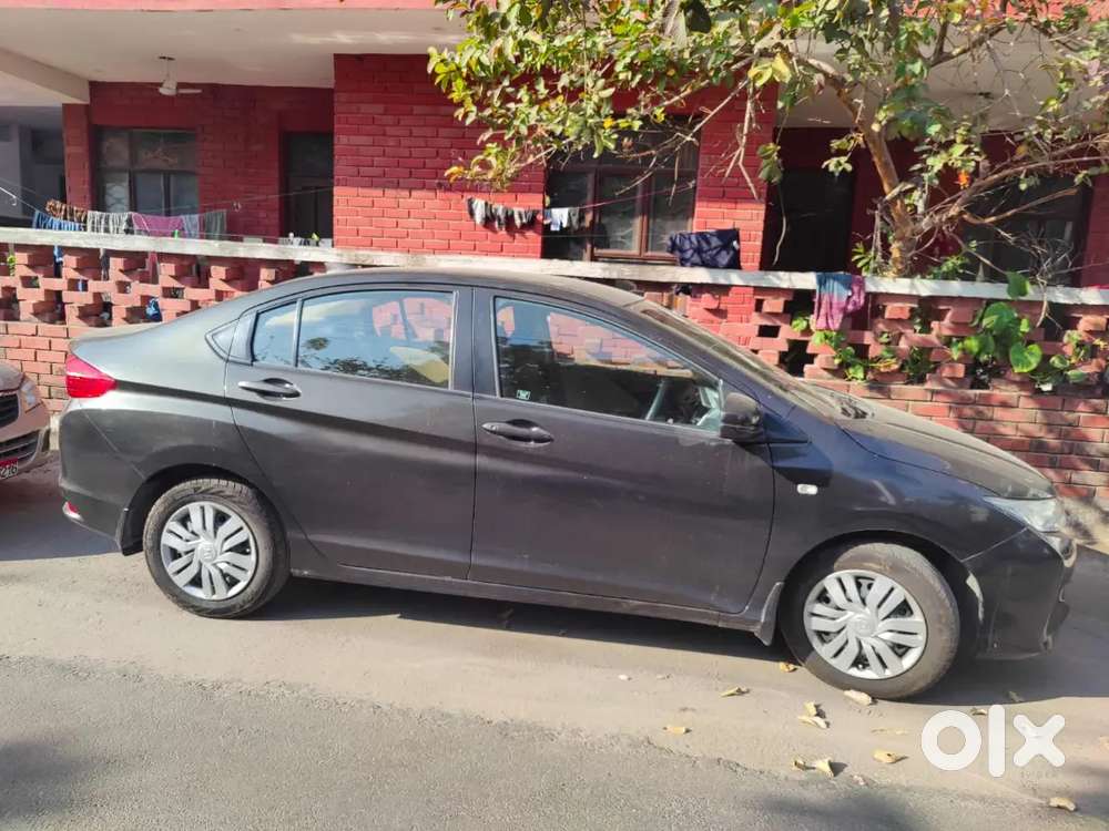Honda City V At 2015