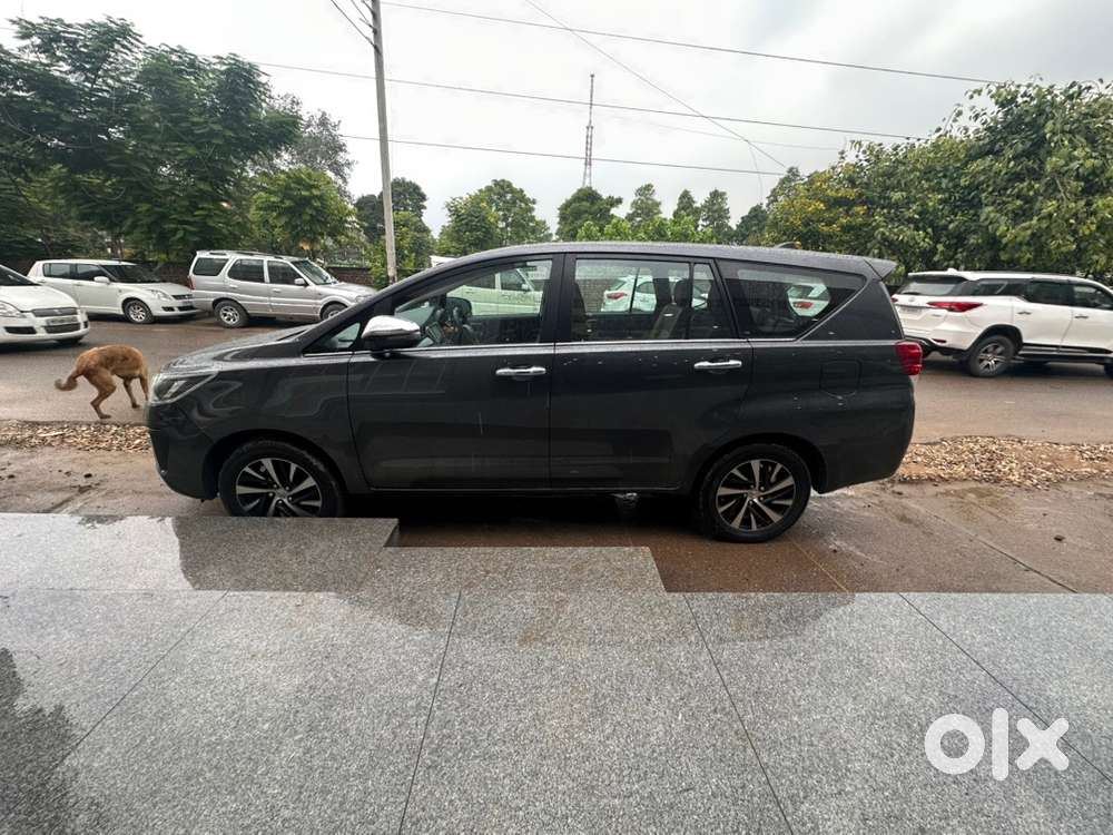 Toyota Innova Crysta 2021