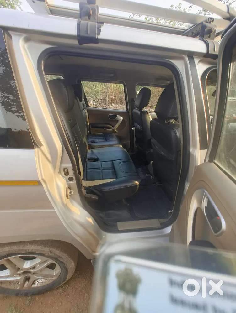 Mahindra Tuv 300 Plusfor P8 2018 Diesel 80047 Km Driven