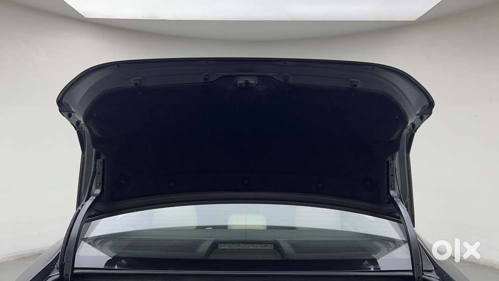 Toyota Corolla Altis 1.8 Gl, 2015, Petrol