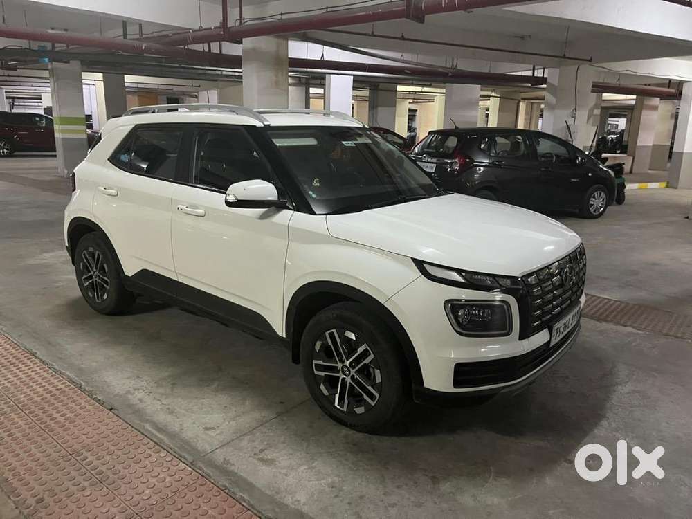 Hyundai Venue 2022 Diesel Well Maintained