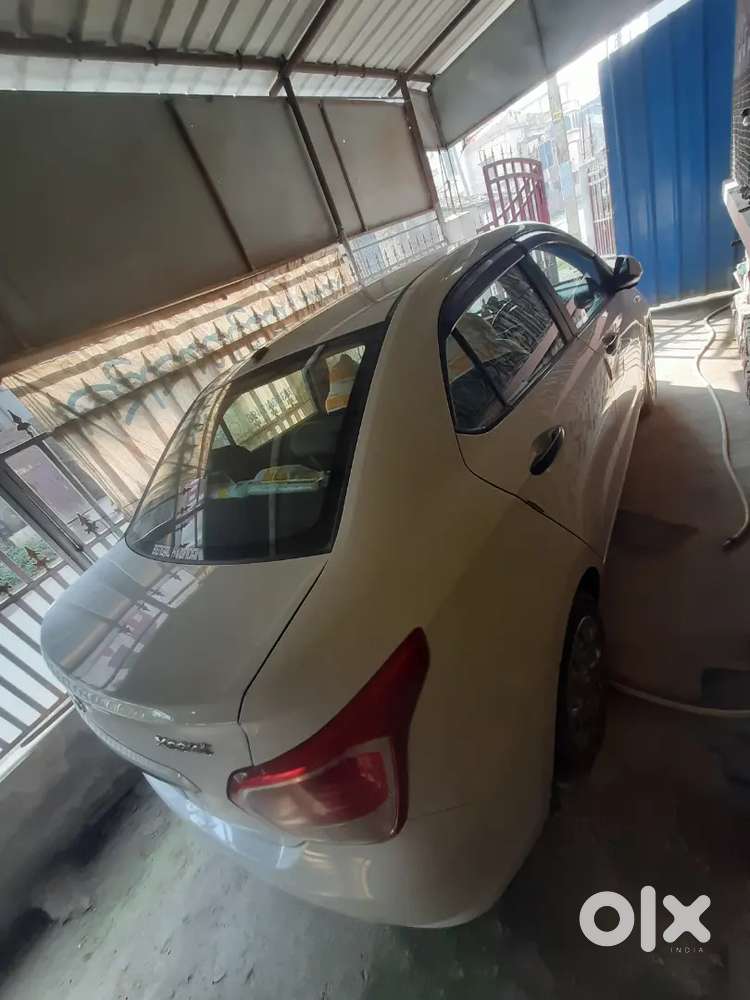 Hyundai Xcent 2019 Diesel 16000 Km Driven Lifetime Tax 1st Prty Insour