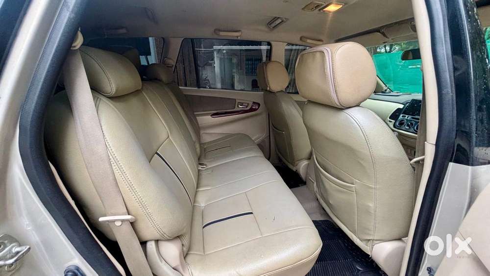 Toyota Innova 2.5 V 7 Str, 2006, Diesel