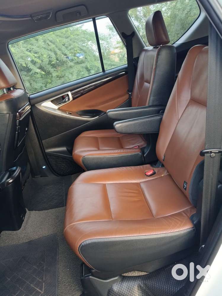 Toyota Innova Crysta 2.8z Automatic, 2017, Diesel