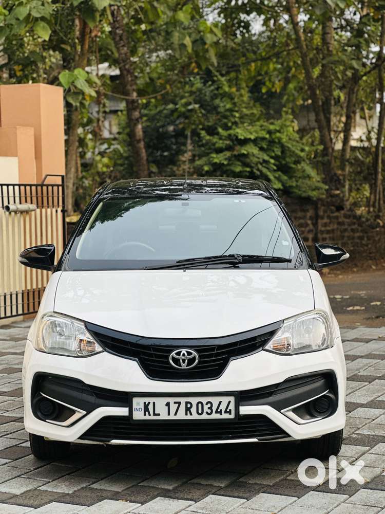 Toyota Etios Liva 1.2 V, 2017, Petrol