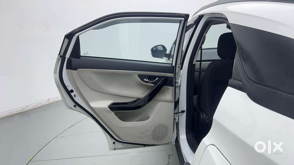 Tata Nexon 1.2 Revotron Xz Plus (s), 2023, Petrol