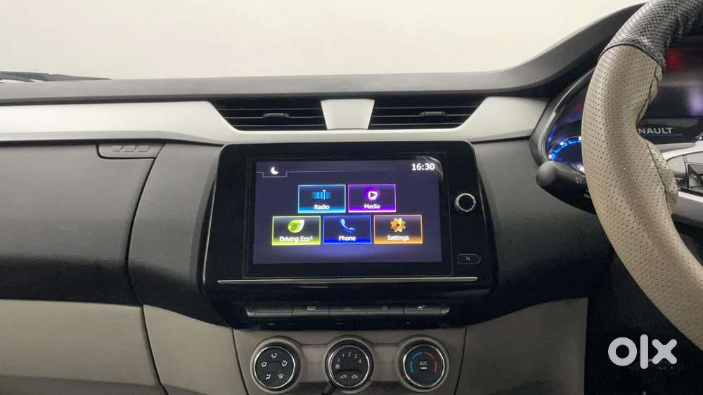 Renault Triber Rxz, 2023, Petrol