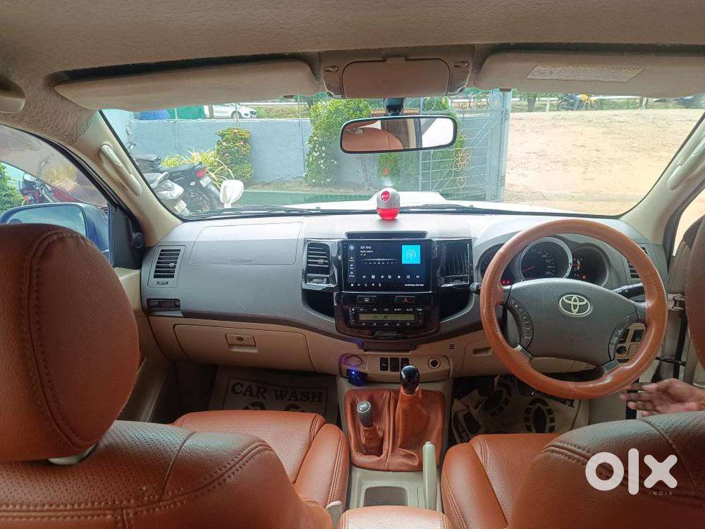 Toyota Fortuner 3.0 4x4 Manual, 2011