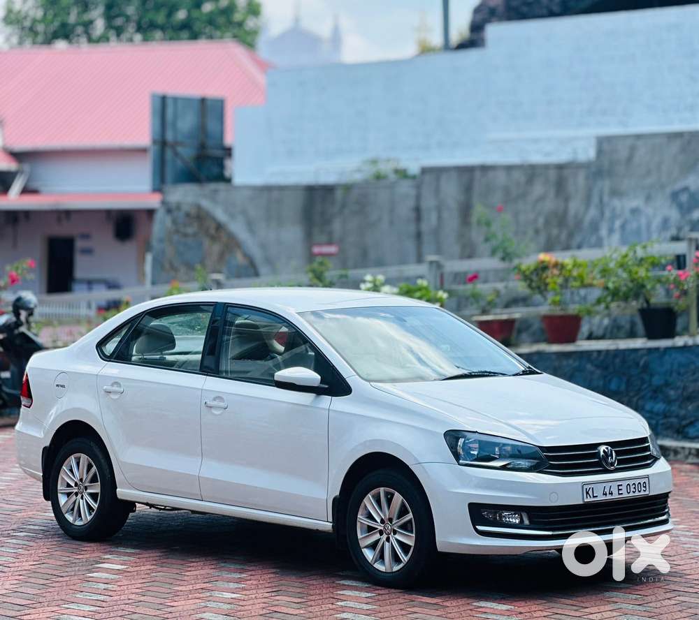 Volkswagen Vento 1.2 Tsi Highline Plus At, 2016, Petrol