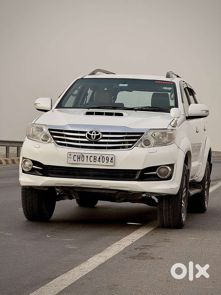 Toyota Fortuner 3.0 4x4 Manual, 2011, Diesel