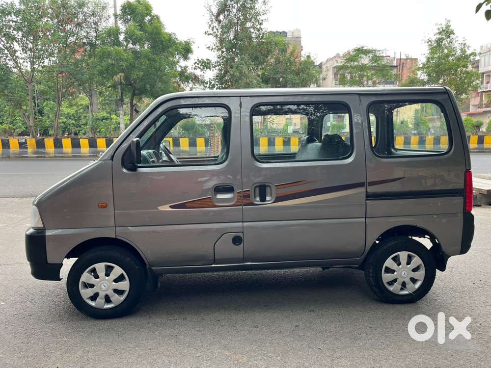 Maruti Suzuki Eeco 2025 Cng & Hybrids 66000 Km Driven