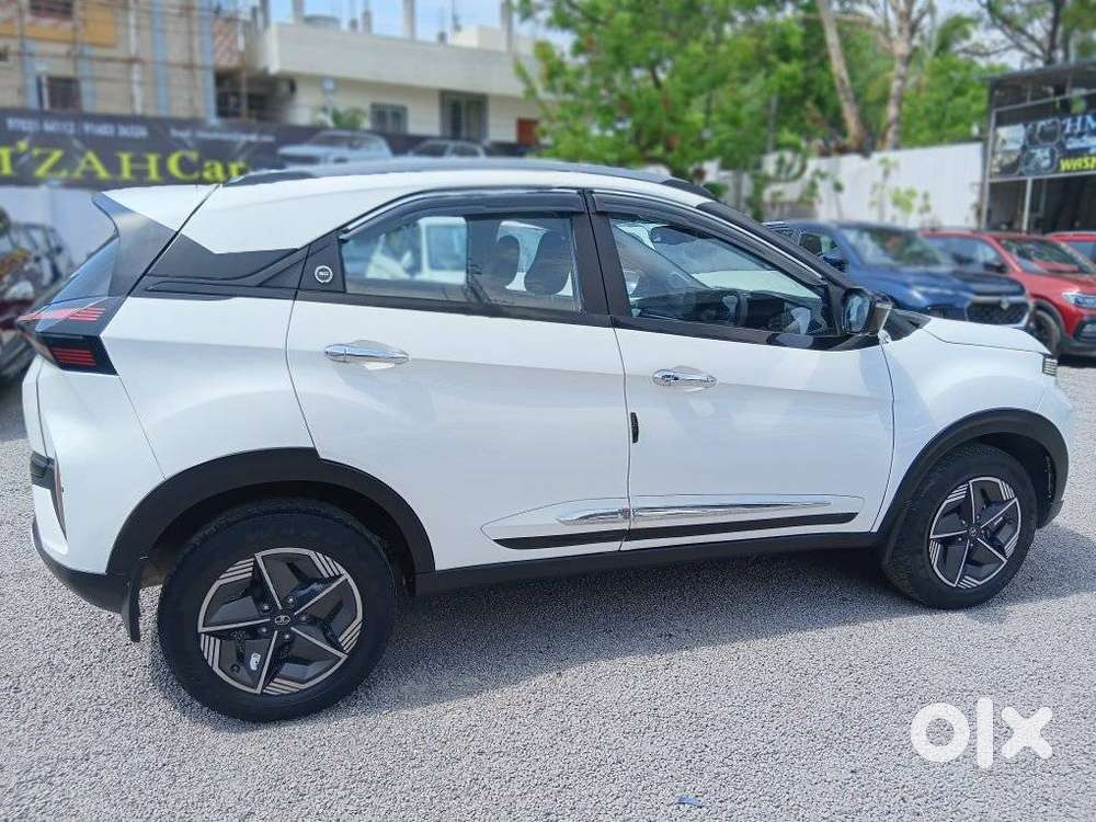 Tata Nexon Creative Plus 1.2 Revotron Petrol 6 Amt, 2024, Petrol