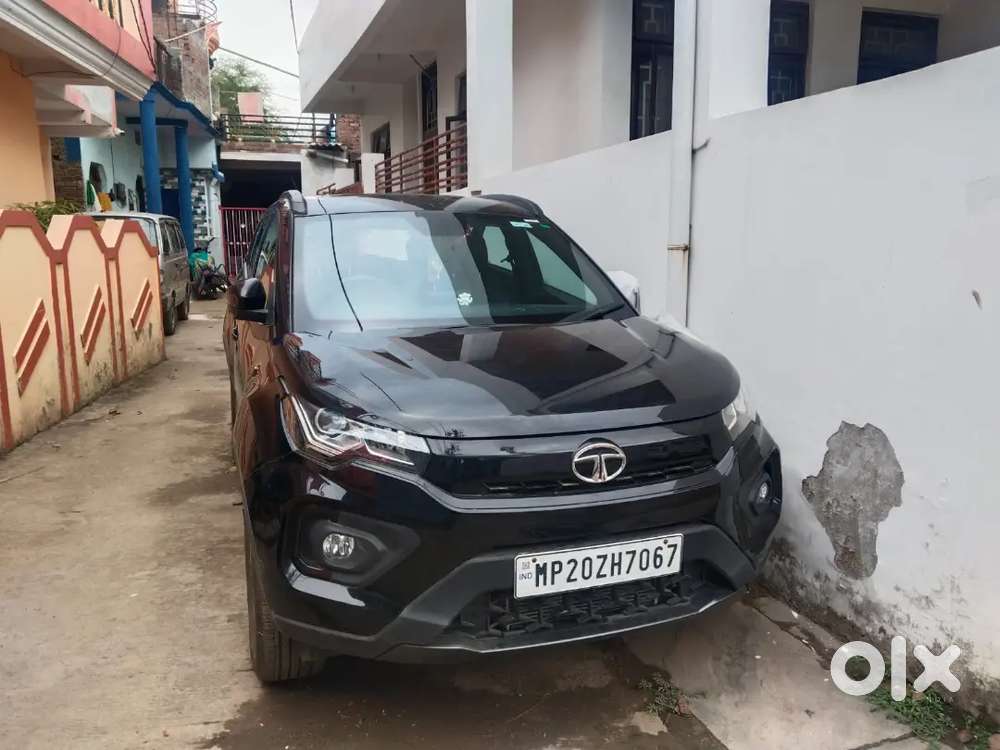 Tata Nexon Xza Dark Edition With Automatic Gear & Sun Roof