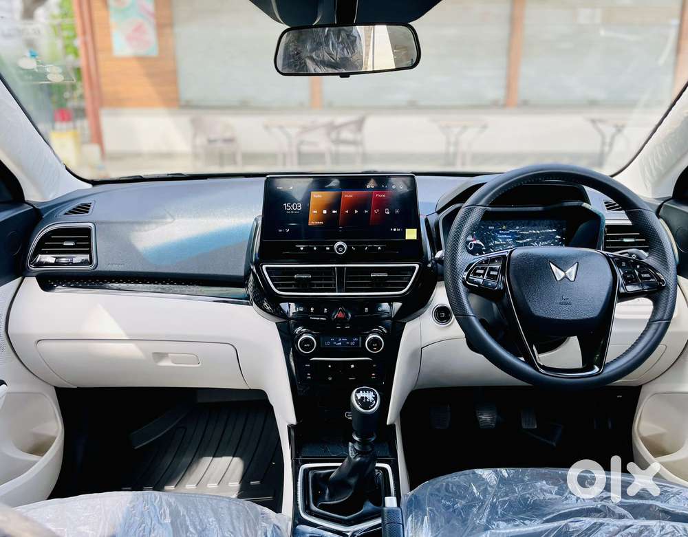 Mahindra Xuv 3xo Ax5 Ds Mt, 2025, Diesel