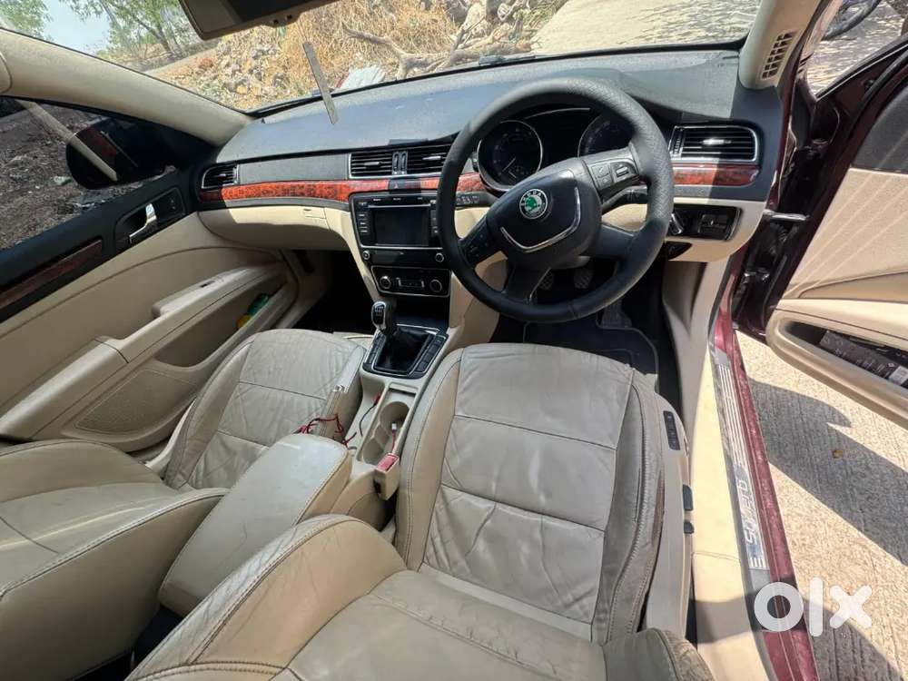 Skoda Superb Elegance 2013