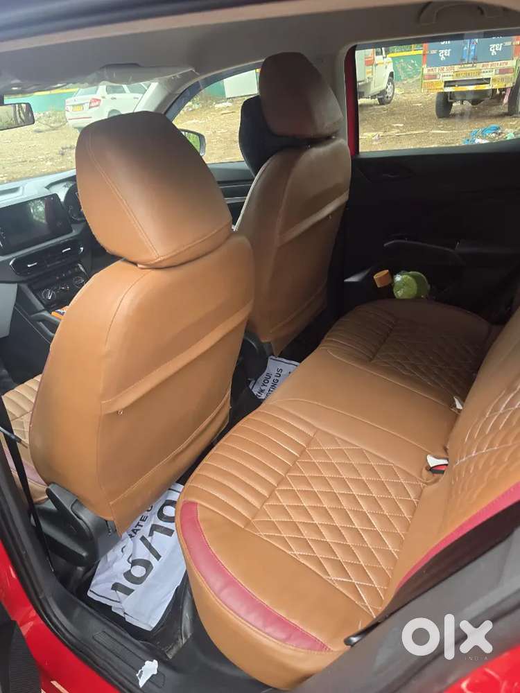 Skoda Kylaq Classic 2025 | 2,500 Km | Red | Accessories | Like New