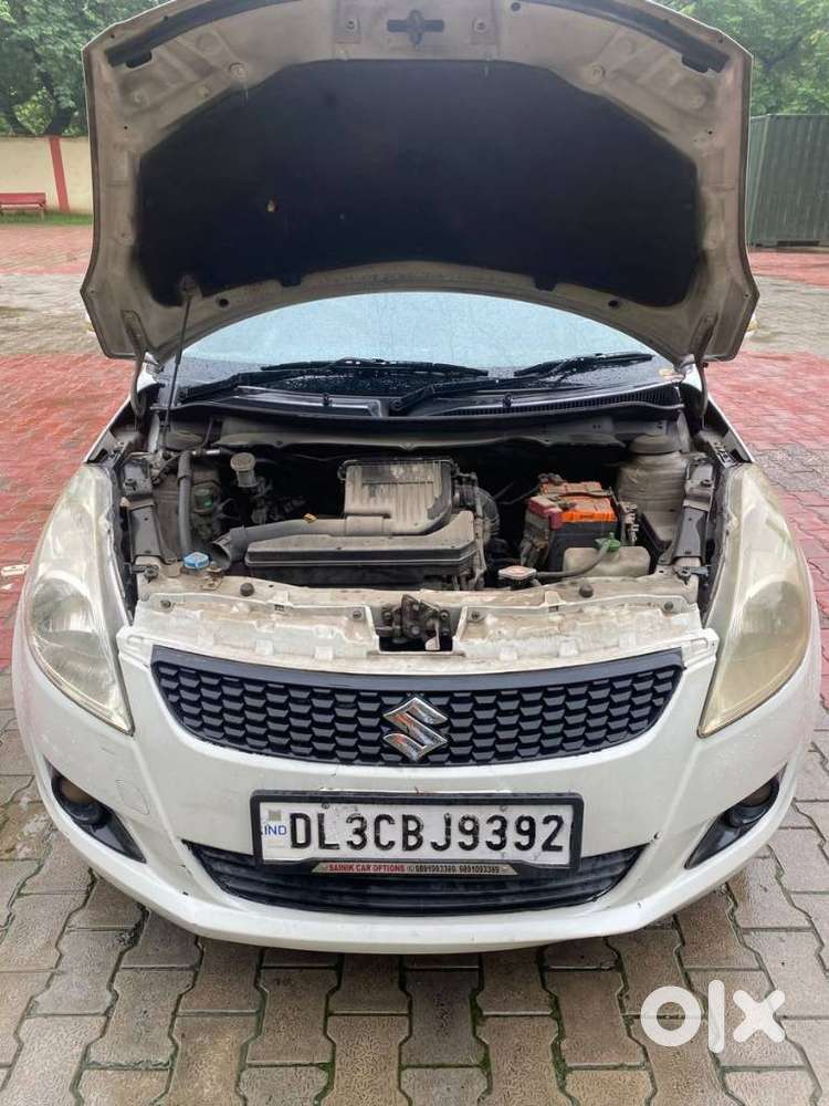 Maruti Suzuki Swift Vxi 1.2 Abs Bs-iv, 2012, Petrol