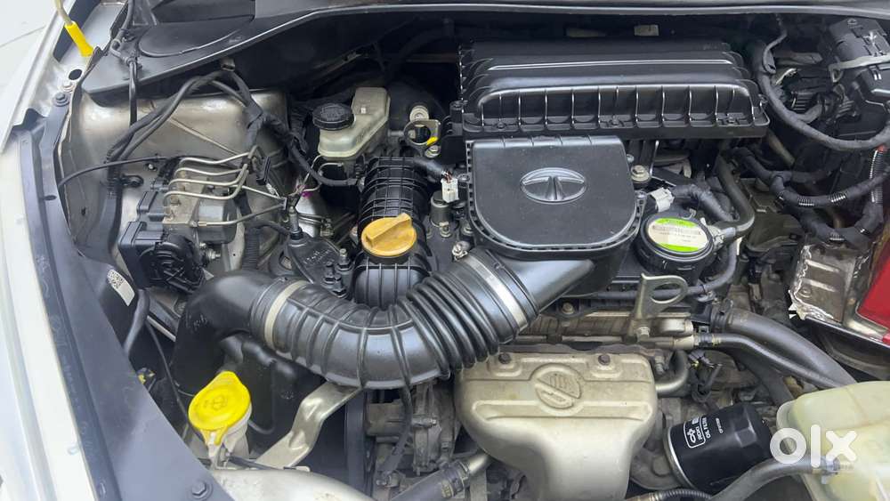 Tata Tiago Xza, 2017, Petrol