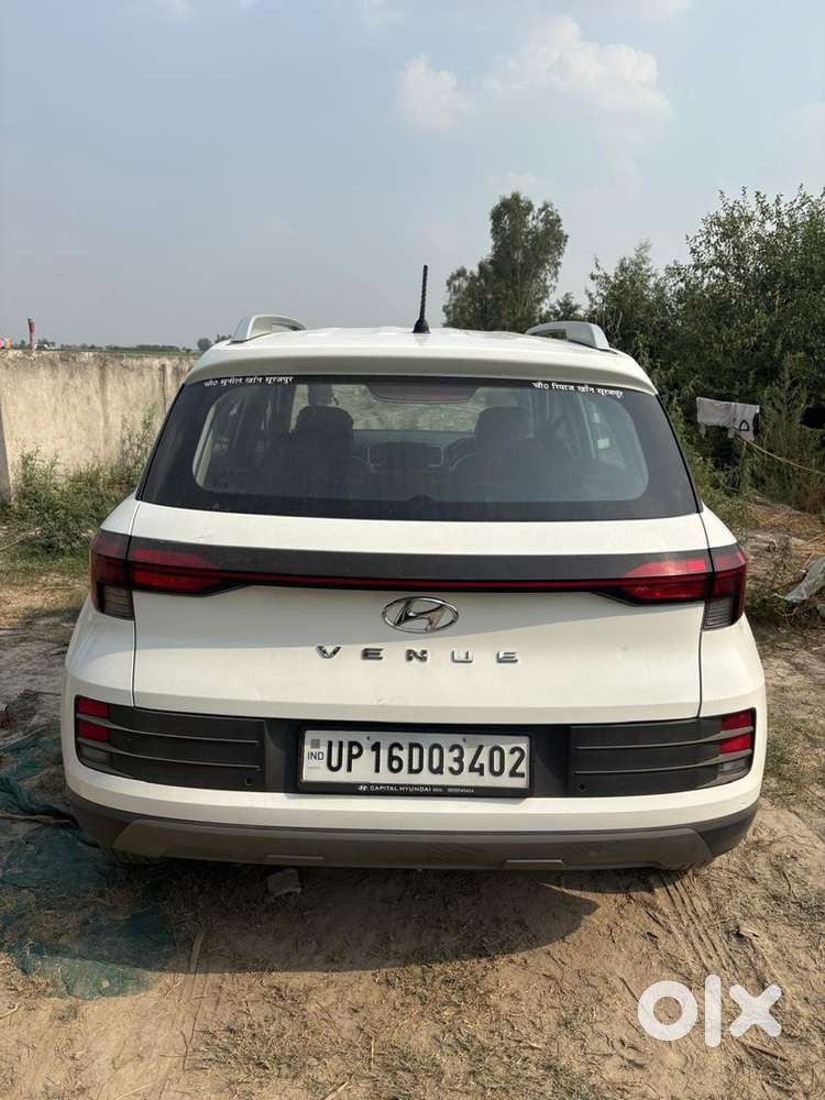Hyundai Venue Petrol 2023