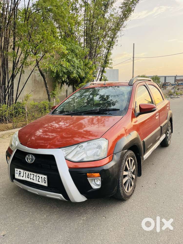 Toyota Etios Cross 1.2l G, 2015, Petrol