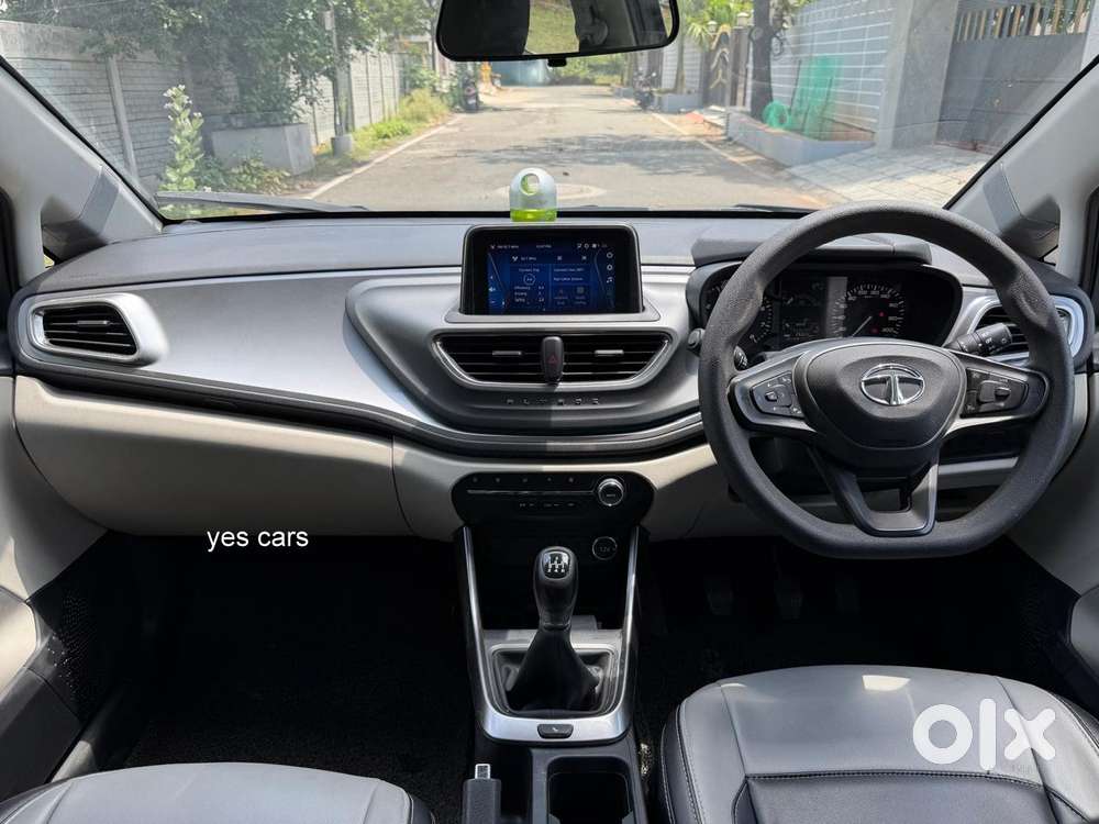 Tata Altroz Xz, 2023, Petrol