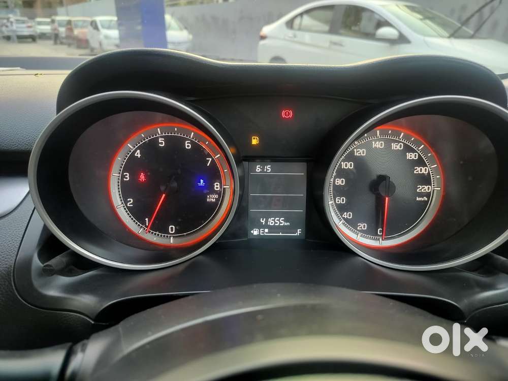 Maruti Suzuki Swift Vxi + Manual, 2023, Petrol