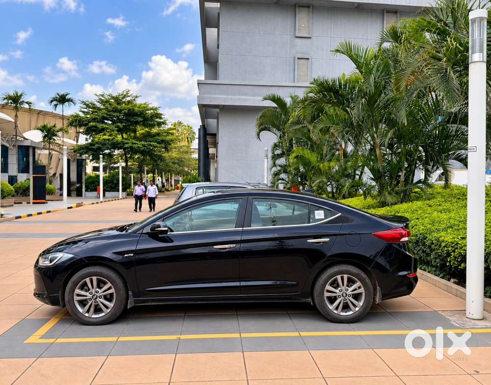 Hyundai New Elantra Sx (o) At 1st Owner Doctor Owned