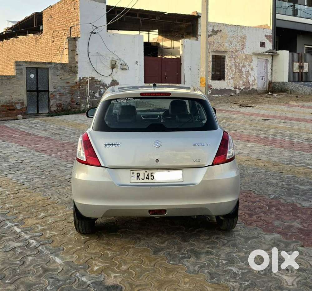 Maruti Suzuki Swift Vxi + Manual, 2013, Petrol