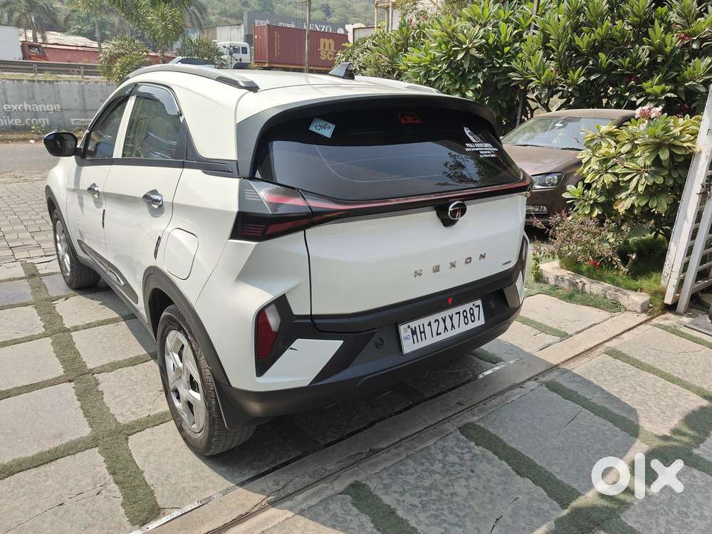 Tata Nexon Smart Plus S 1.2 Revotron Petrol 5 Mt, 2025, Cng & Hybrid..