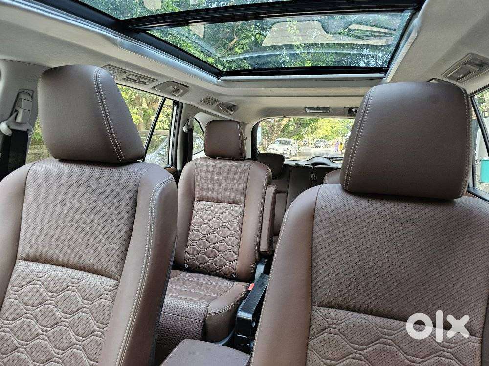 Toyota Innova Hycross 2.0 Zx (o) Hybrid 7 Str, 2025, Electric