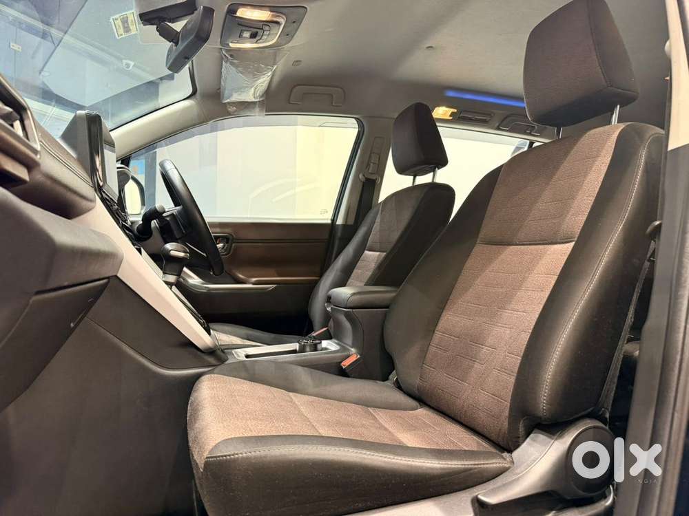 Toyota Innova Hycross 2.0 Vx Hybrid 7 Str, 2023, Petrol