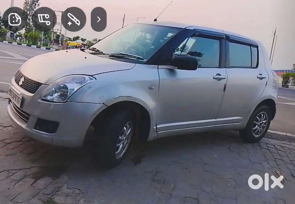 Maruti Suzuki Swift 2005 Petrol 80000 Km Driven