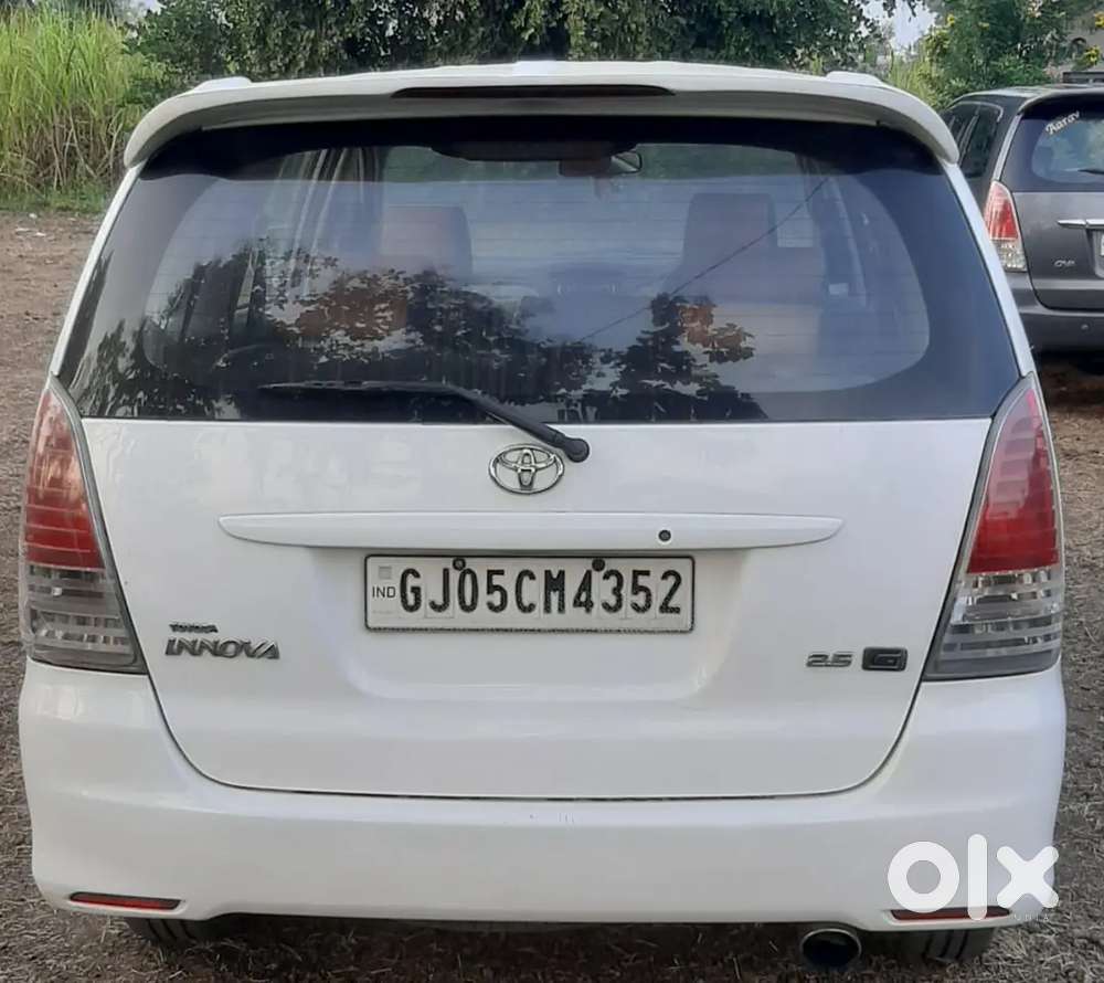 Toyota Innova 2.5  2010