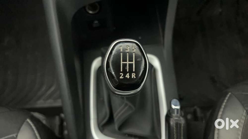 Nissan Magnite 1.0 Xv Premium Turbo (o), 2021, Petrol