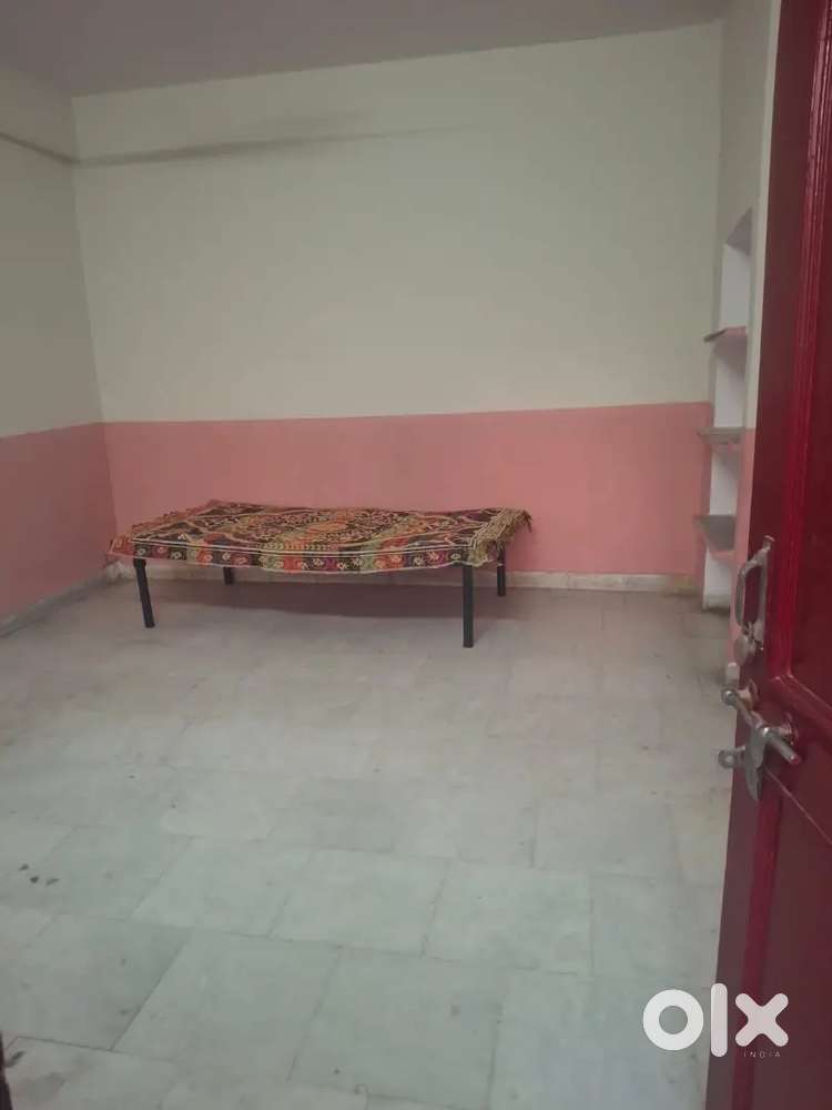 Rent Room & Vedic Library - AC, Wi-Fi, RO Water