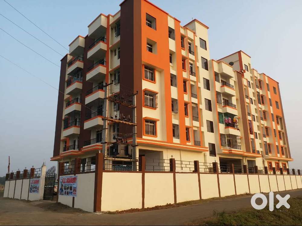 Temple facing, Very Big, 3 BHK Flat in Patna , near DAV Chipura - For ...