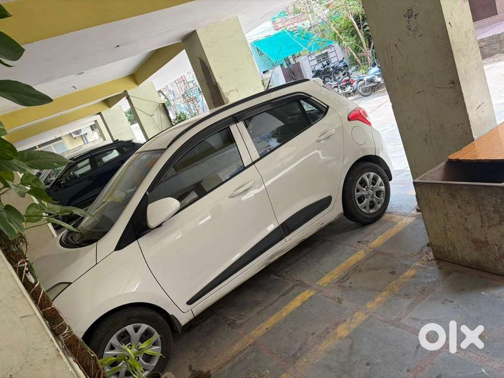 Hyundai Grand I10 2016 Petrol Well Maintained