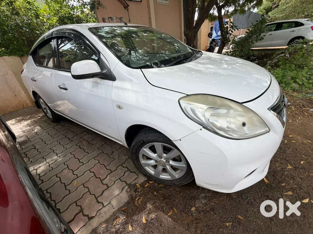 Nissan Sunny 2012 Year