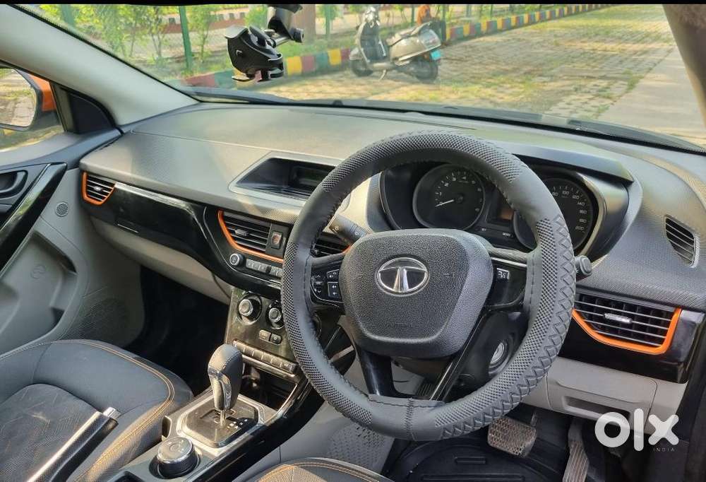 Tata Nexon Kraz Plus Amt, 2019, Petrol