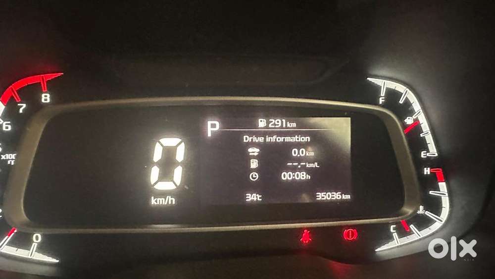 Petrol 7dct ,automatic ,dualtone,sunroof